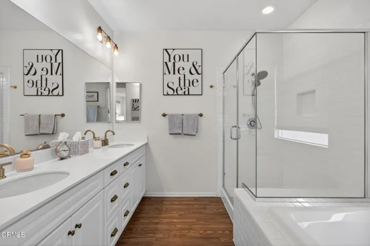35-web-or-mls-UpmarketMedia_541Owens-35