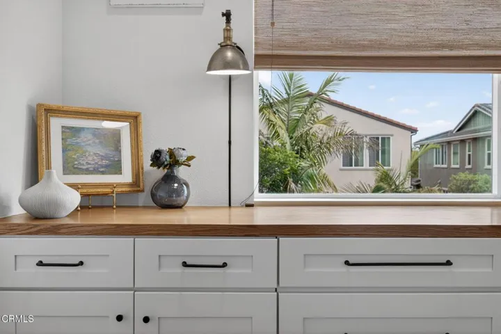 28-web-or-mls-UpmarketMedia_541Owens-28