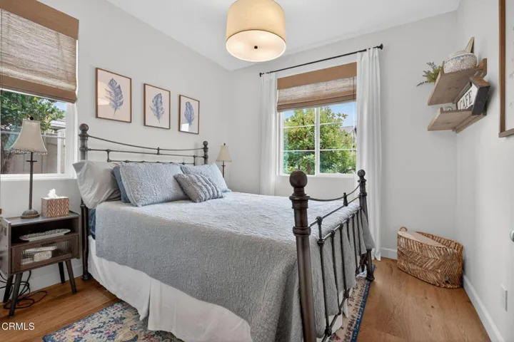 40-web-or-mls-UpmarketMedia_541Owens-40