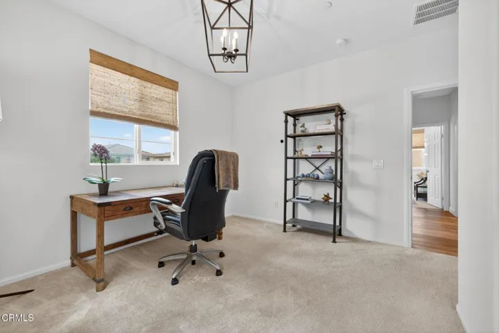 45-web-or-mls-UpmarketMedia_541Owens-45