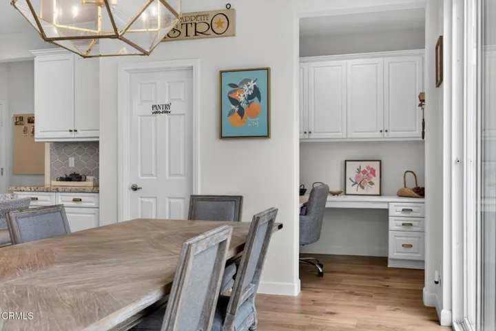 21-web-or-mls-UpmarketMedia_541Owens-21