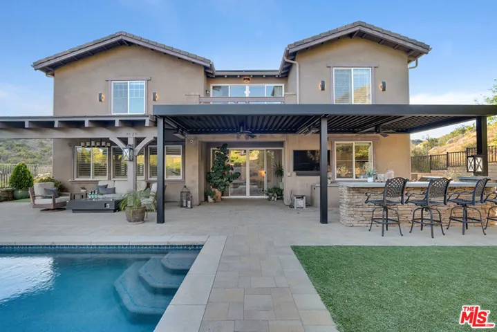28236 Forge Court, Valencia, California 91354