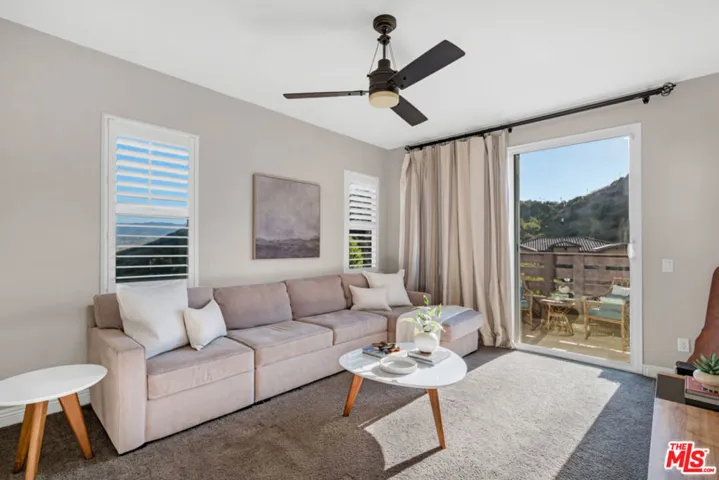 28236 Forge Court, Valencia, California 91354