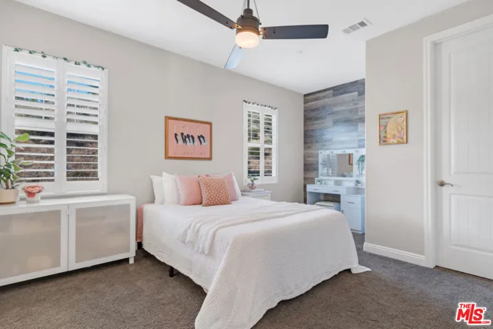 28236 Forge Court, Valencia, California 91354
