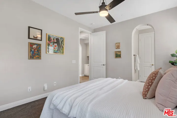 28236 Forge Court, Valencia, California 91354
