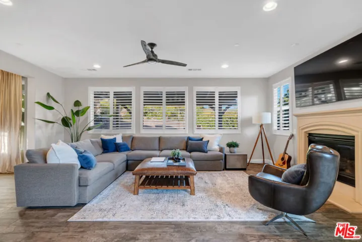 28236 Forge Court, Valencia, California 91354