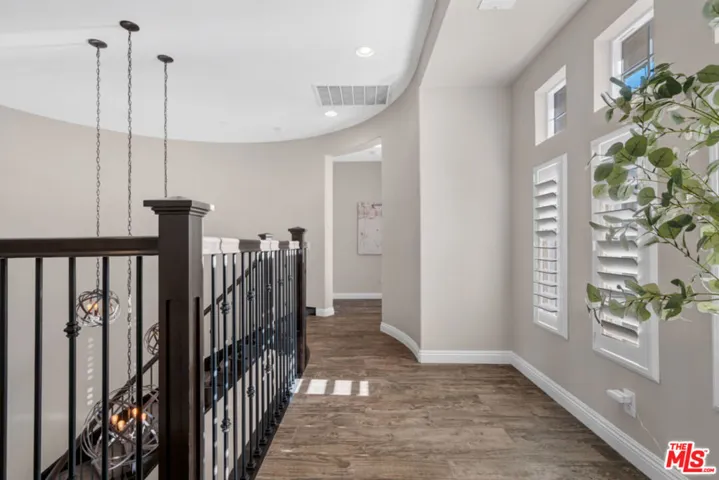 28236 Forge Court, Valencia, California 91354