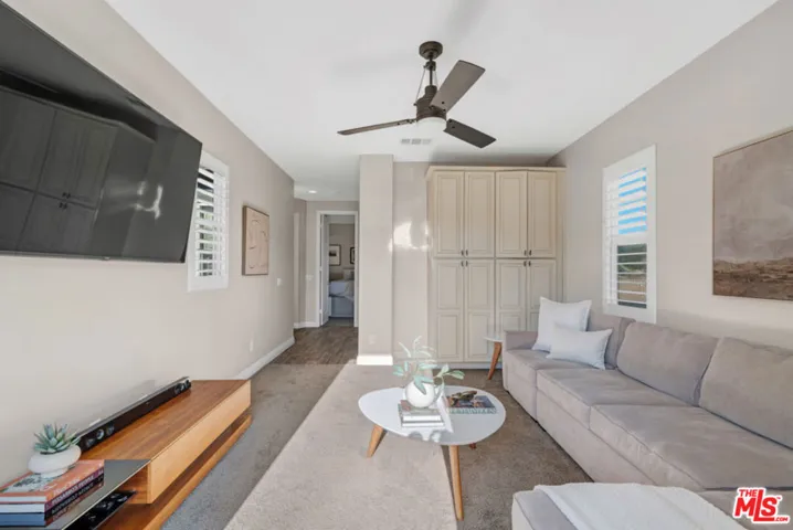 28236 Forge Court, Valencia, California 91354