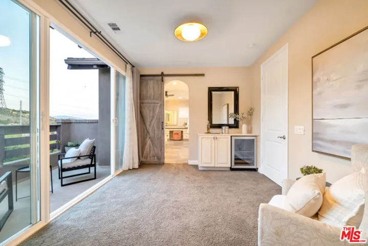 28236 Forge Court, Valencia, California 91354