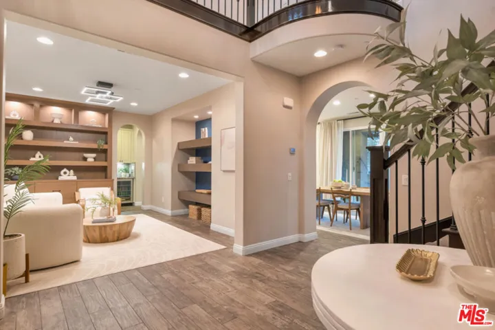 28236 Forge Court, Valencia, California 91354