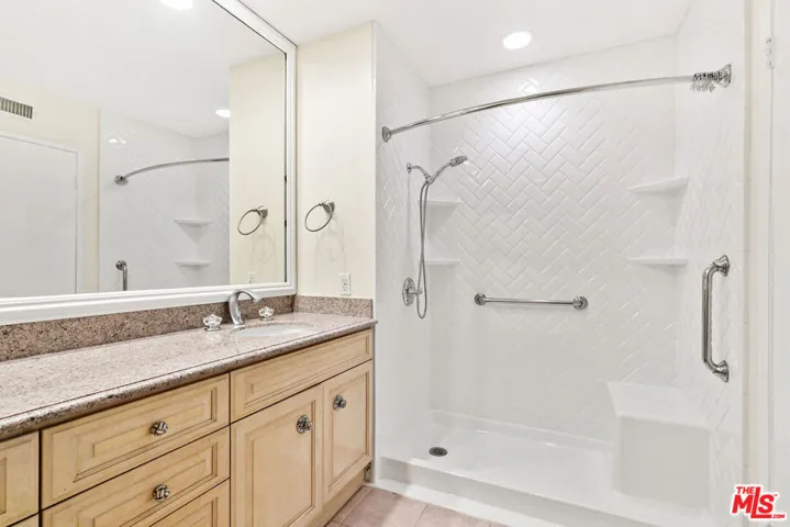 10201 Mason Avenue 108, Chatsworth, California 91311