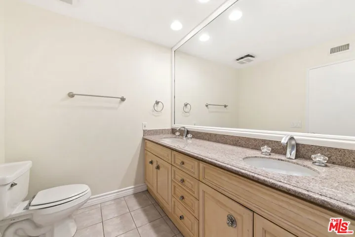 10201 Mason Avenue 108, Chatsworth, California 91311