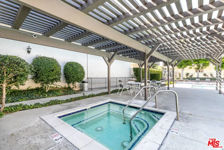 10201 Mason Avenue 108, Chatsworth, California 91311