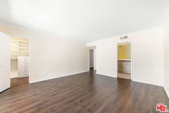 10201 Mason Avenue 108, Chatsworth, California 91311