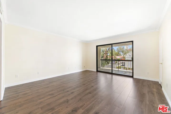 10201 Mason Avenue 108, Chatsworth, California 91311