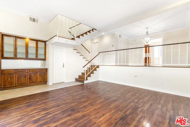10201 Mason Avenue 108, Chatsworth, California 91311