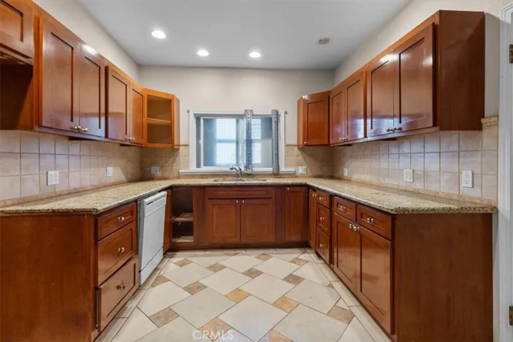 324 W 47th Place, Los Angeles, California 90037