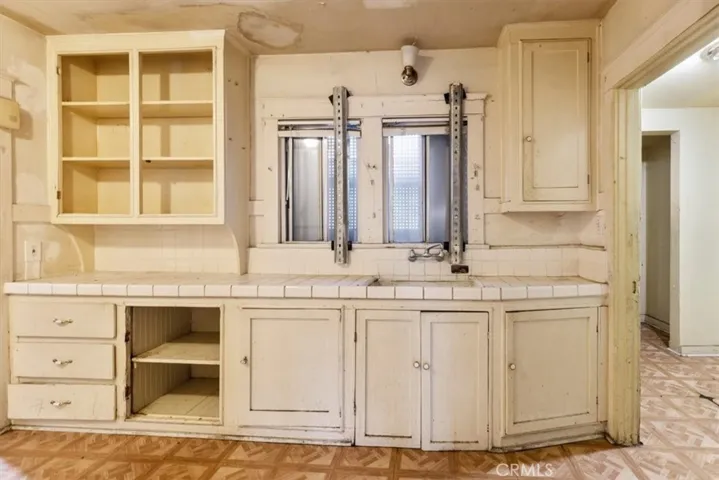 324 W 47th Place, Los Angeles, California 90037