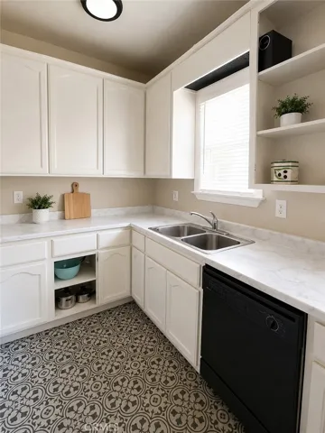 Unit 3869 Image has been digitally enhanced to showcase what the kitchen could potentially look like.