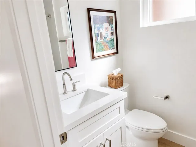 2nd bathroom