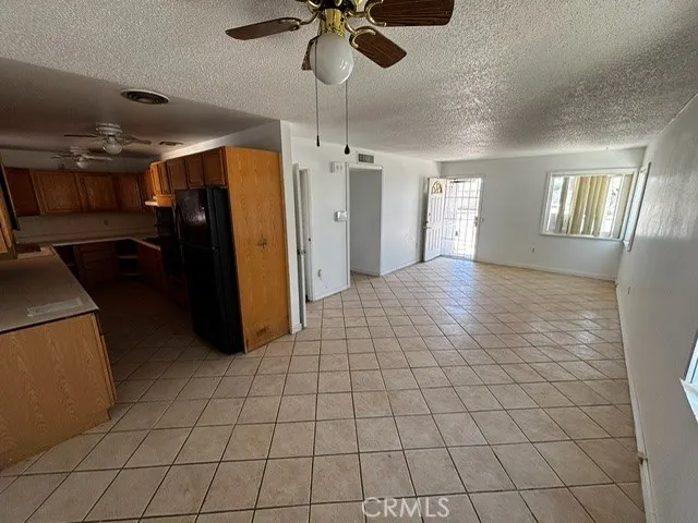 Living room/ Kitchen