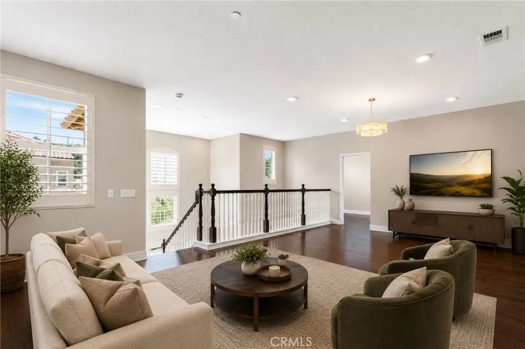 DIGITALLY STAGED LOFT