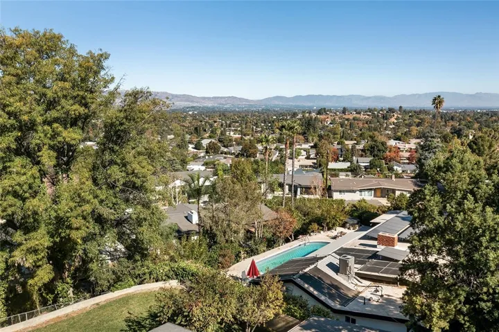 5618 Wilhelmina Avenue, Woodland Hills, California 91367