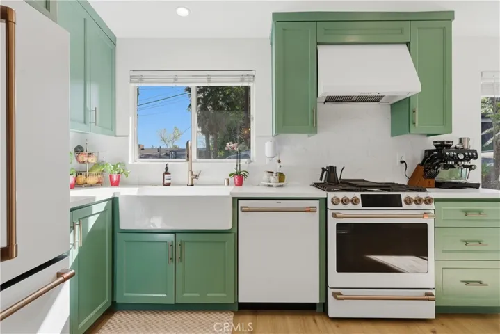 5618 Wilhelmina Avenue, Woodland Hills, California 91367