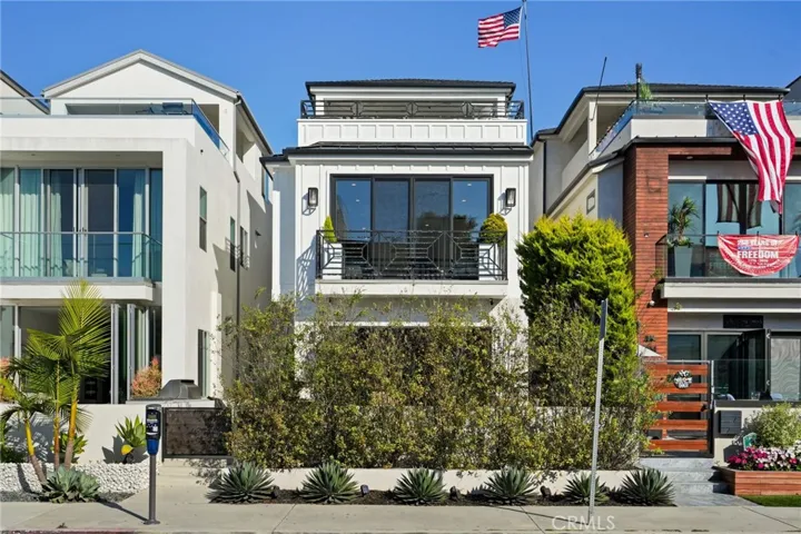 306 3rd Street, Huntington Beach, California 92648