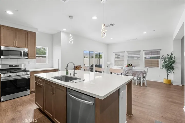 31960 Chagall Way, Yucaipa, California 92399