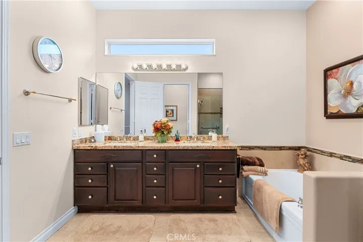 Double-Sinks and Brazilian Granite Countertops
