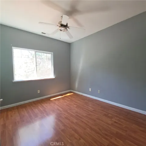 Guest bedroom west
