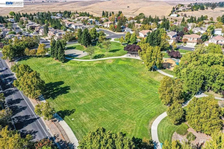 620 Amberwood Way, Livermore, California 94551