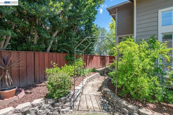 620 Amberwood Way, Livermore, California 94551