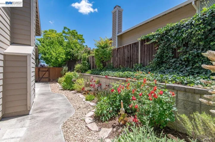 620 Amberwood Way, Livermore, California 94551