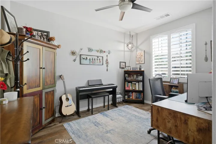 Bonis rrom/Optional 4th bedroom