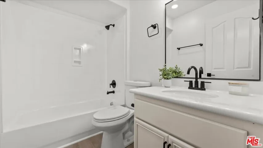 3608 W Chapman Lane, Inglewood, California 90305