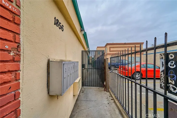 1856 Pacific Avenue, Long Beach, California 90806