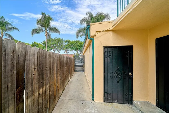 1856 Pacific Avenue, Long Beach, California 90806