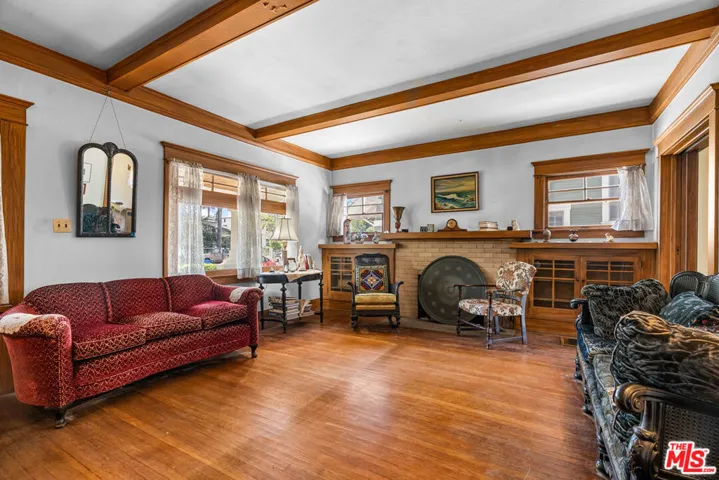 1621 5th Avenue, Los Angeles, California 90019