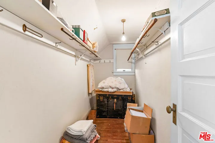 1621 5th Avenue, Los Angeles, California 90019
