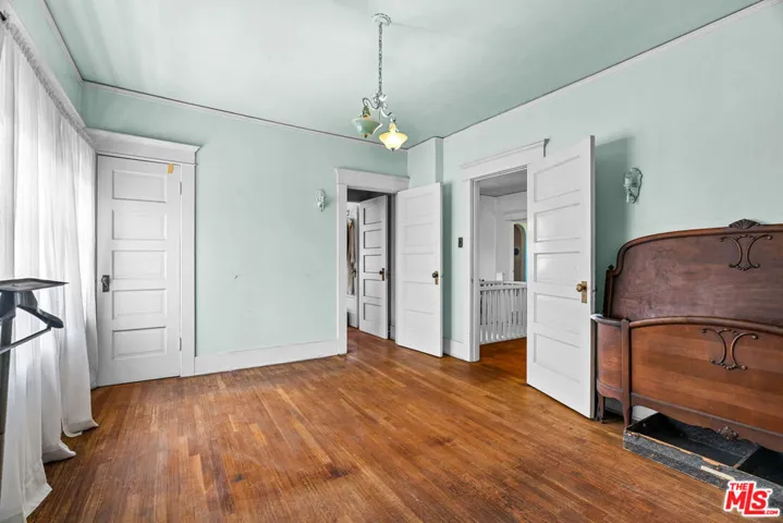 1621 5th Avenue, Los Angeles, California 90019