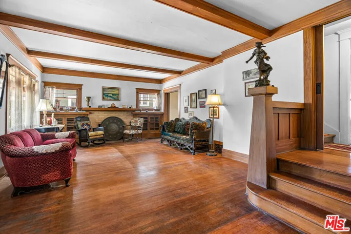 1621 5th Avenue, Los Angeles, California 90019
