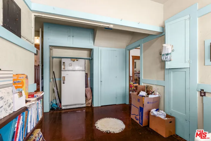 1621 5th Avenue, Los Angeles, California 90019