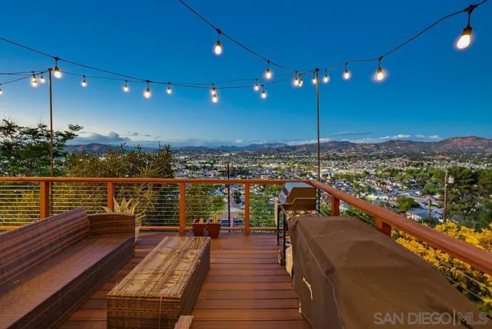 1384 Merritt Ter, El Cajon, California 92020