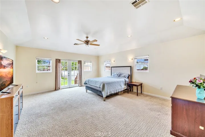 3170 E Green Street, Pasadena, California 91107
