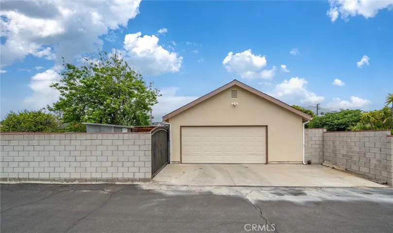 3170 E Green Street, Pasadena, California 91107