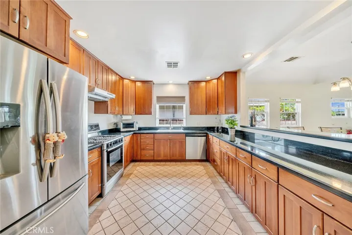 3170 E Green Street, Pasadena, California 91107
