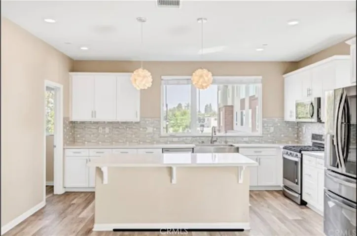 8016 Privet Ln, Downey, California 90241