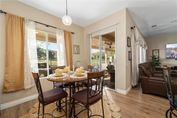 Breakfast Nook area